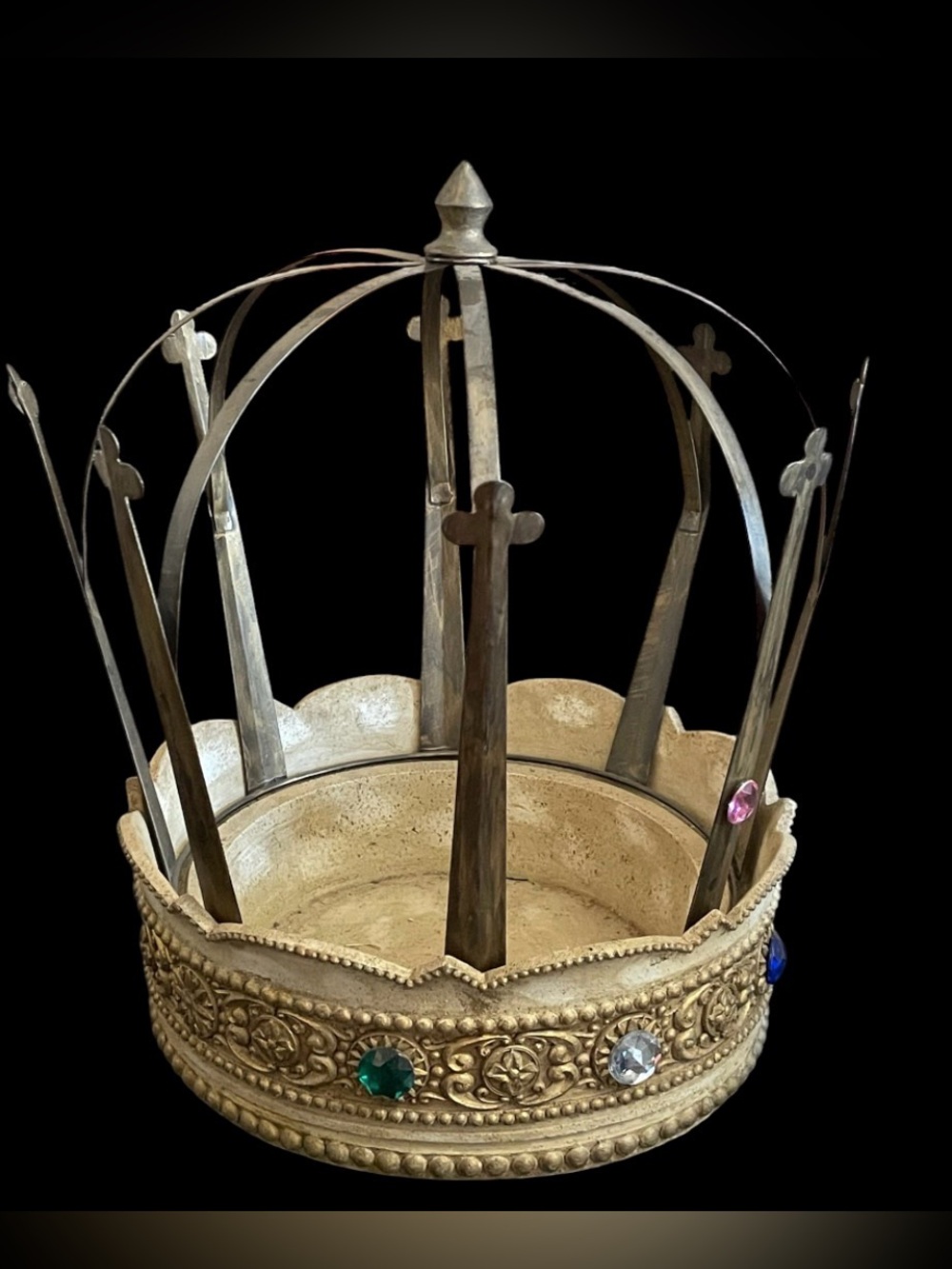 Jeweled Crown Grasslands Road Extra Large Planter - Picture 2 of 15